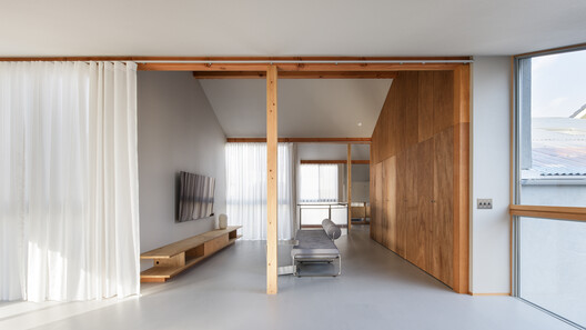 House in Kamiyasu / Yutaka Yoshida Architect & Associates House in Kamiyasu / Yutaka Yoshida Architect & Associates - Interior Photography, Wood, Door