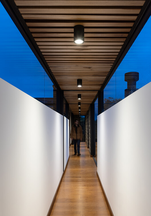 Casa Circular / Ignacio Muñoz - Fotografía interior, Madera, Iluminación, Vidrio