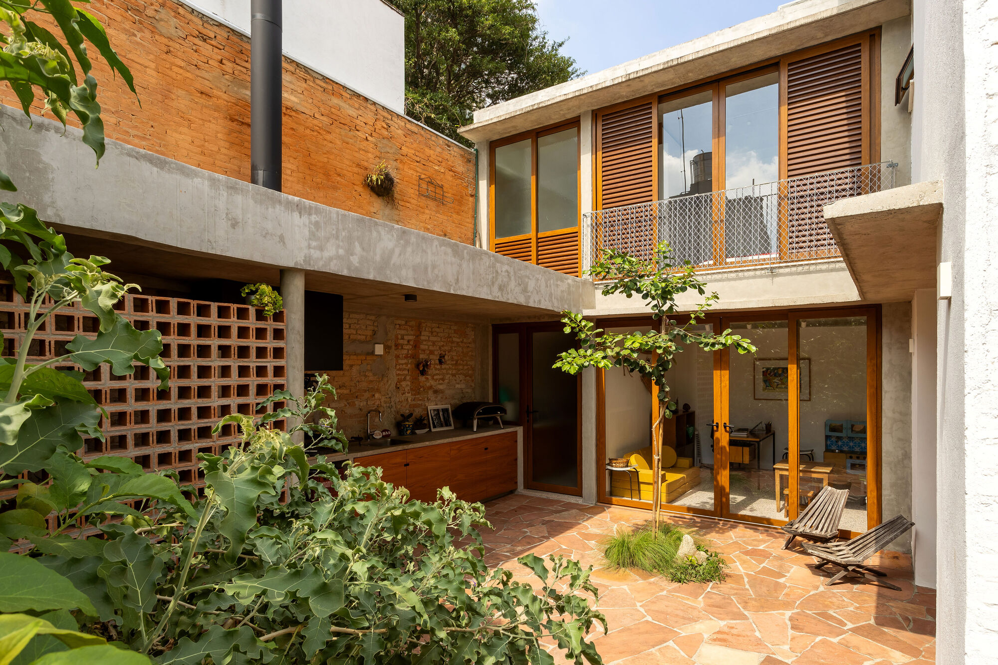 Lapa Townhouse Renovation / Estudio Piloti Arquitetura