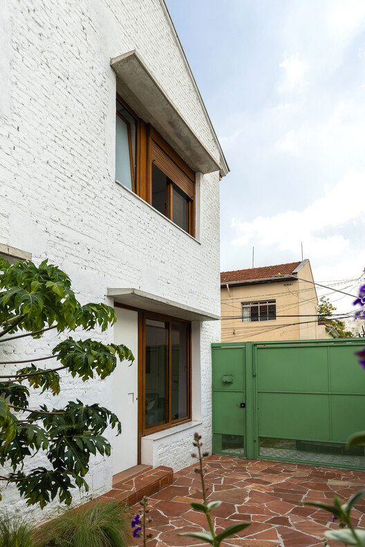 Lapa Townhouse Renovation / Estudio Piloti Arquitetura - Exterior Photography, Brick