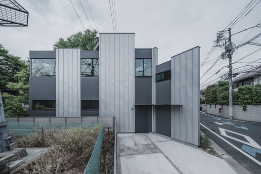 House of Wall Forest / IGArchitects House of Wall Forest / IGArchitects - Exterior Photography, Glass