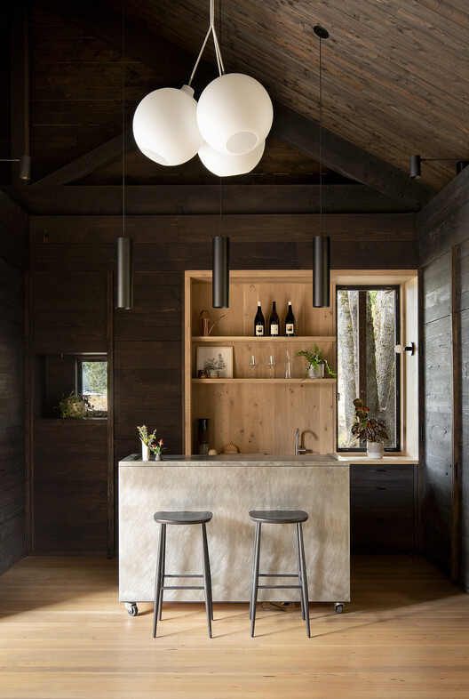Bodega Sequitur / Estudio de observación - Fotografía interior, Cocina, Madera, Mesas, Encimera, Sillas, Iluminación