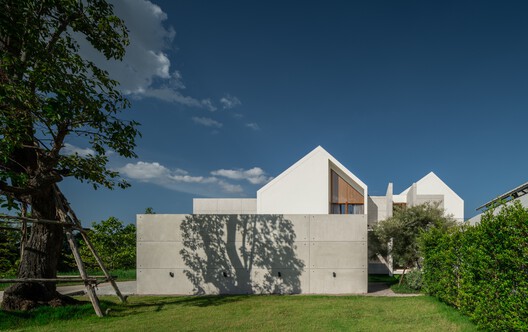 PIN’N PAN House / ForX Design Studio PIN’N PAN House / ForX Design Studio - Image 2 of 43