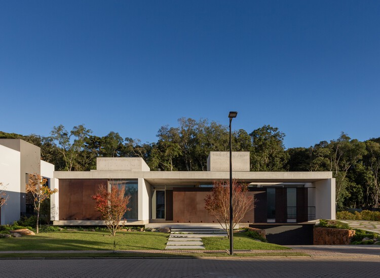 Sassi House / Galeria 733 - Houses