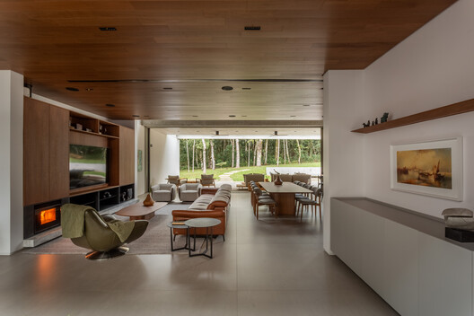 Sassi House / Galeria 733 Sassi House / Galeria 733 - Interior Photography, Wood, Table, Chair