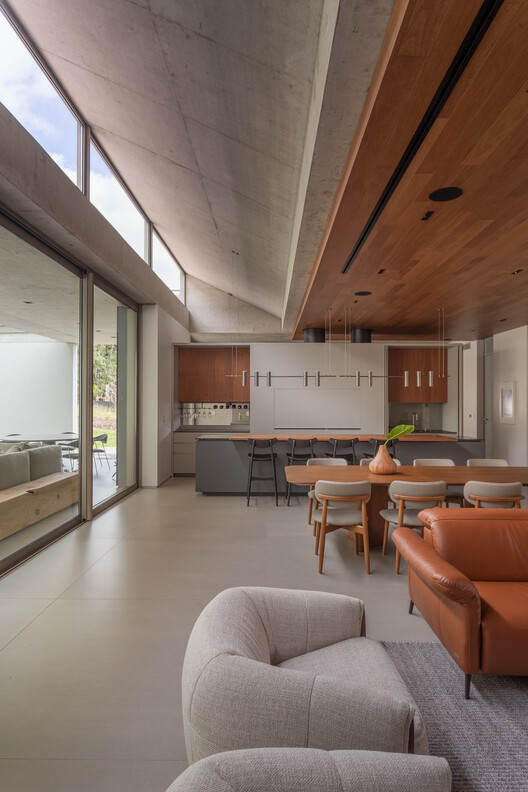 Sassi House / Galeria 733 Sassi House / Galeria 733 - Interior Photography, Living Room, Wood, Chair, Beam