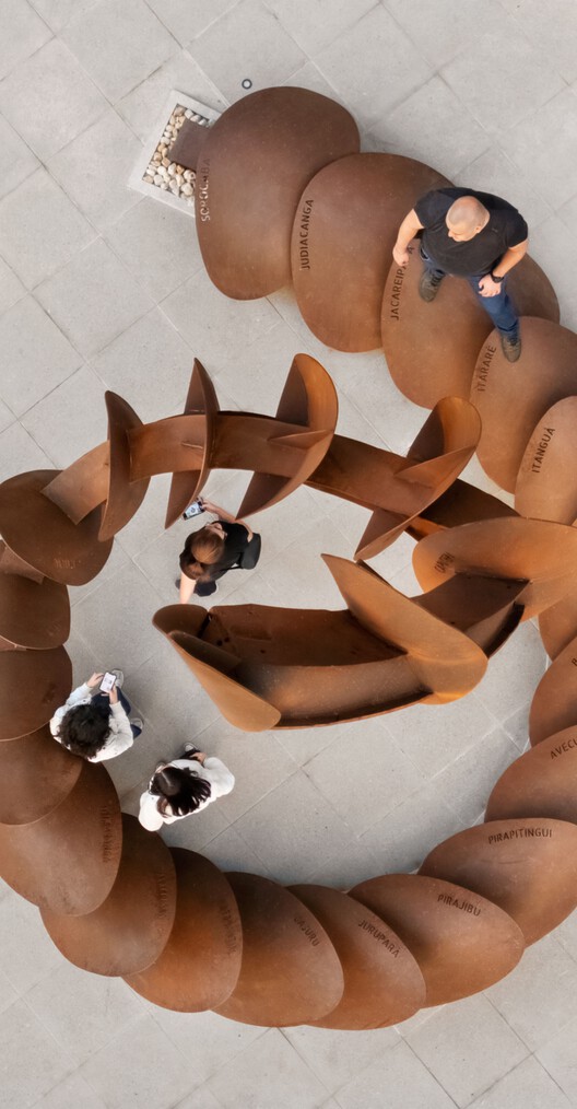 Encontros Sculpture / Estudio Guto Requena Encontros Sculpture / Estudio Guto Requena - Interior Photography, Living Room
