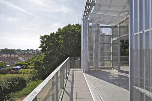 One House, Many Climates: When Greenhouse Design Enters the Home - Image 12 of 16