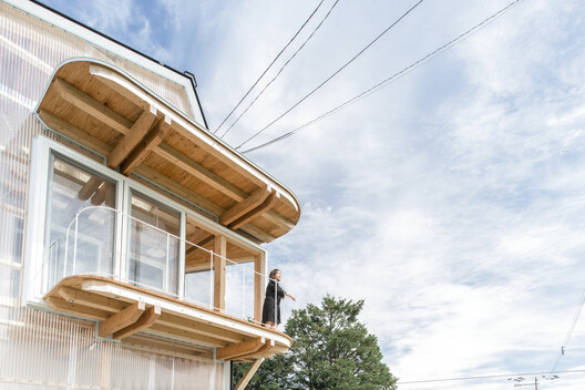 One House, Many Climates: When Greenhouse Design Enters the Home - Image 8 of 16