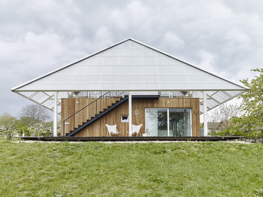 One House, Many Climates: When Greenhouse Design Enters the Home - Image 9 of 16