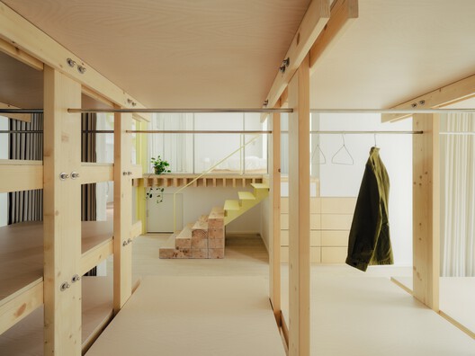 Split-Level Apartment  / Shiye Architecture Design and Research Practice - Interior Photography, Wood