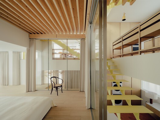 Split-Level Apartment  / Shiye Architecture Design and Research Practice - Interior Photography, Wood, Lighting, Stairs
