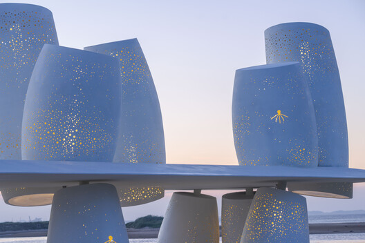 A Seaside Swing Installation / XBTW OFFICE A Seaside Swing Installation / XBTW OFFICE - Image 7 of 34