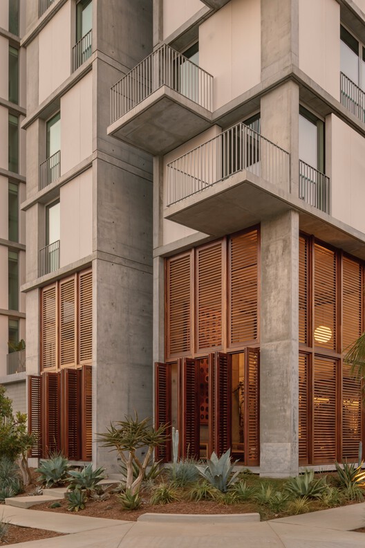 KAYA Building / Jeff Svitak KAYA Building / Jeff Svitak - Interior Photography, Balcony