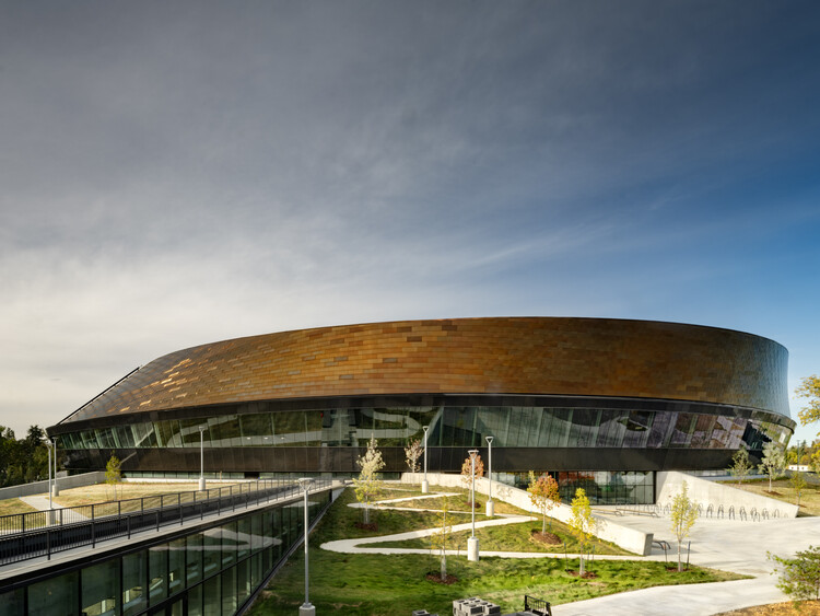 Coronation Park Sports and Recreation Centre / hcma architecture + design + Dub Architects + FaulknerBrowns Architects - Recreation & Training