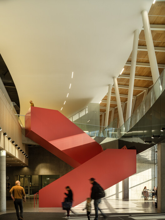 Coronation Park Sports and Recreation Centre / hcma architecture + design + Dub Architects + FaulknerBrowns Architects Coronation Park Sports and Recreation Centre / hcma architecture + design + Dub Architects + FaulknerBrowns Architects - Interior Photography, Stairs, Glass