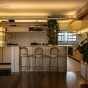 João Moura Apartment / Margem Arquitetos - Interior Photography, Interior Design, Kitchen, Lighting, Chair, Table, Countertop