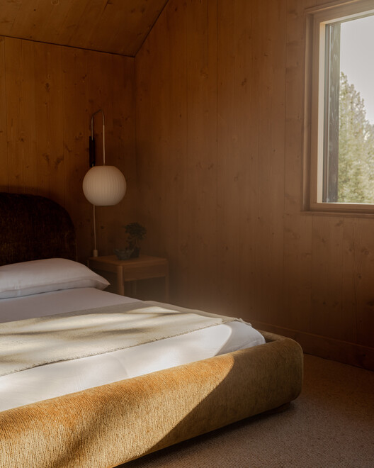 La Casa Overlook / Migration Studios - Fotografía interior, Dormitorio, Madera, Camas