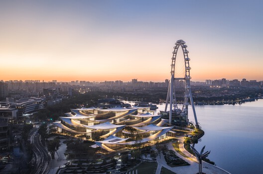 Suzhou Museum of Contemporary Art Opens as BIG's First Completed Art Museum Suzhou Museum of Contemporary Art Opens as BIG's First Completed Art Museum - Image 6 of 38