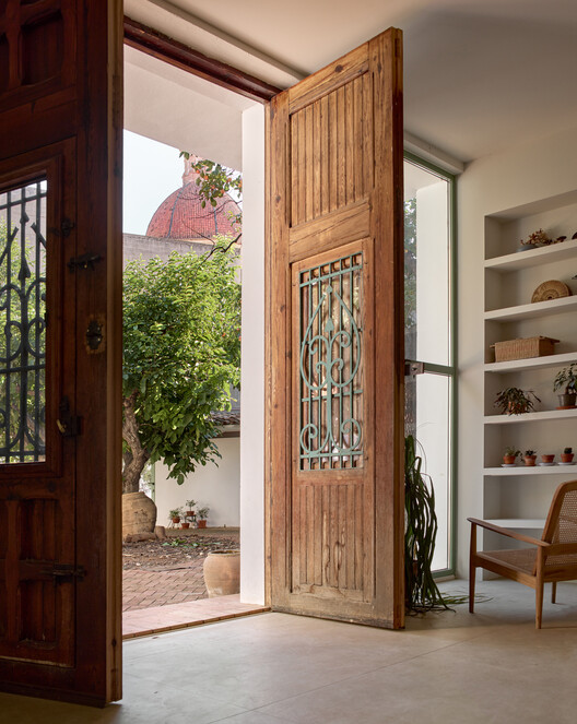 The Doctor’s House / Jose Costa The Doctor’s House / Jose Costa - Interior Photography, Wood, Door