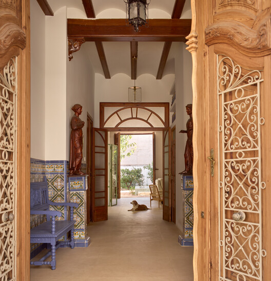 The Doctor’s House / Jose Costa The Doctor’s House / Jose Costa - Interior Photography, Wood, Door, Column
