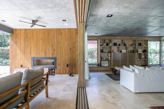 Casa MDL / Estudio Maria Strada Casa MDL / Estudio Maria Strada - Interior Photography, Living Room, Wood, Chair, Beam