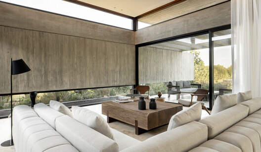 Grava House / remyarchitects Grava House / remyarchitects - Interior Photography, Living Room, Wood, Chair, Beam