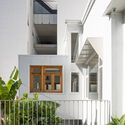 Paroissien House / Veronica Gilotaux - Interior Photography, Houses, Stairs, Balcony, Handrail