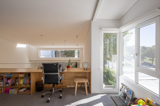 Paroissien House / Veronica Gilotaux Paroissien House / Veronica Gilotaux - Interior Photography, Wood, Lighting, Chair