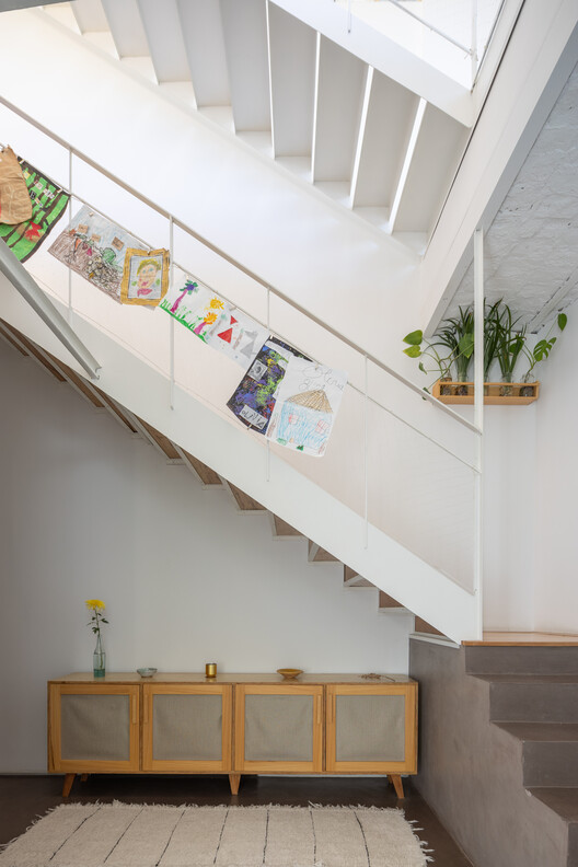 Paroissien House / Veronica Gilotaux Paroissien House / Veronica Gilotaux - Interior Photography, Stairs, Wood, Lighting, Handrail