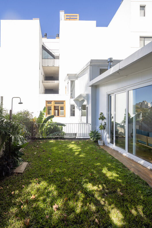 Paroissien House / Veronica Gilotaux Paroissien House / Veronica Gilotaux - Exterior Photography, Balcony