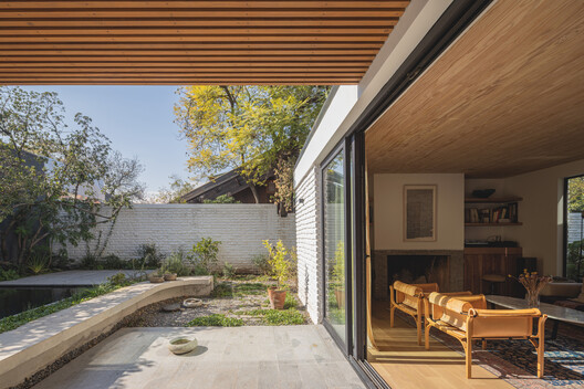 Los Navegantes House / María Catalina Picon Meleda + Alberto Browne Cruz Los Navegantes House / María Catalina Picon Meleda + Alberto Browne Cruz - Image 4 of 23