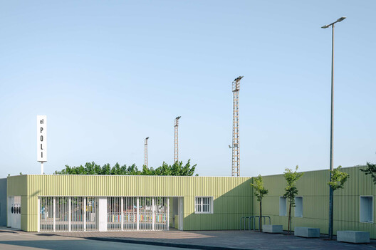 El Poli / MEII ESTUDIO - Exterior Photography, Concrete