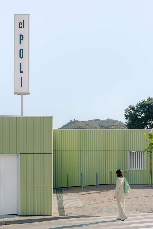 El Poli / MEII ESTUDIO - Exterior Photography