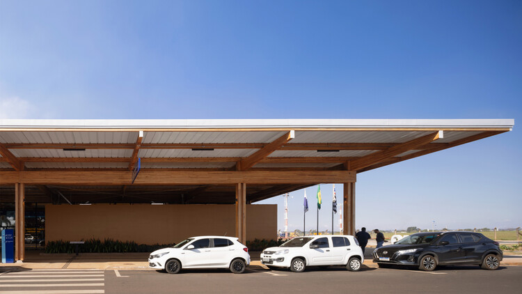 Doutor Leite Lopes State Airport / Bacco Arquitetos Associados - Exterior Photography