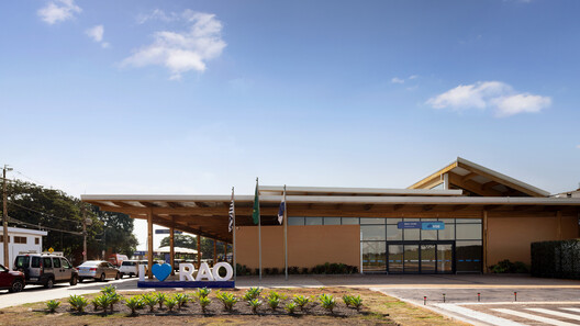 Doutor Leite Lopes State Airport / Bacco Arquitetos Associados - Image 7 of 26