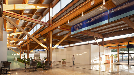 Doutor Leite Lopes State Airport / Bacco Arquitetos Associados - Interior Photography, Wood, Beam