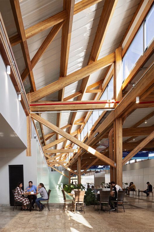 Doutor Leite Lopes State Airport / Bacco Arquitetos Associados - Interior Photography, Stairs, Wood, Beam, Glass