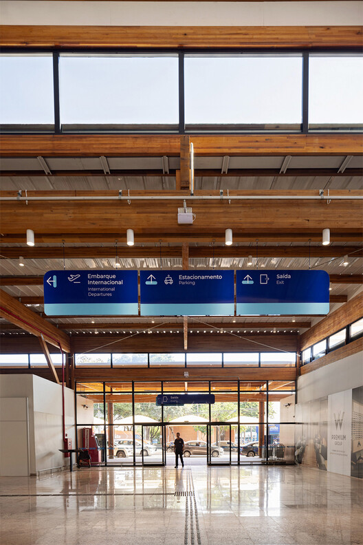 Doutor Leite Lopes State Airport / Bacco Arquitetos Associados - Image 20 of 26