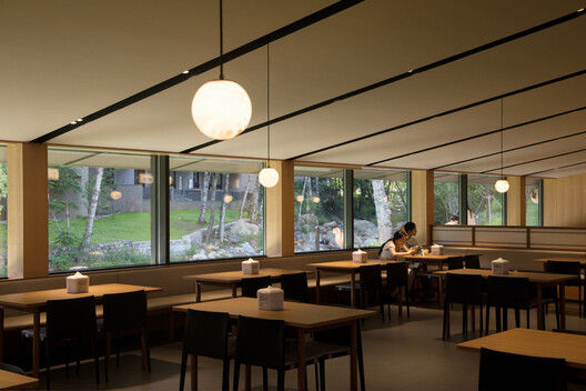Aranya Wuling Mountain - Sean Canteen / llLab. Aranya Wuling Mountain - Sean Canteen / llLab. - Interior Photography, Dining room, Wood, Table, Chair, Glass