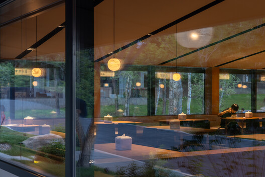 Aranya Wuling Mountain - Sean Canteen / llLab. Aranya Wuling Mountain - Sean Canteen / llLab. - Interior Photography, Lighting, Glass, Patio