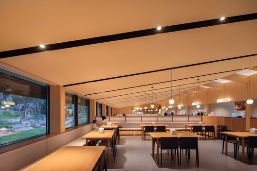 Aranya Wuling Mountain - Sean Canteen / llLab. Aranya Wuling Mountain - Sean Canteen / llLab. - Interior Photography, Dining room, Wood, Table, Lighting, Chair, Glass