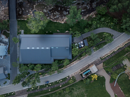 Aranya Wuling Mountain - Sean Canteen / llLab. Aranya Wuling Mountain - Sean Canteen / llLab. - Exterior Photography