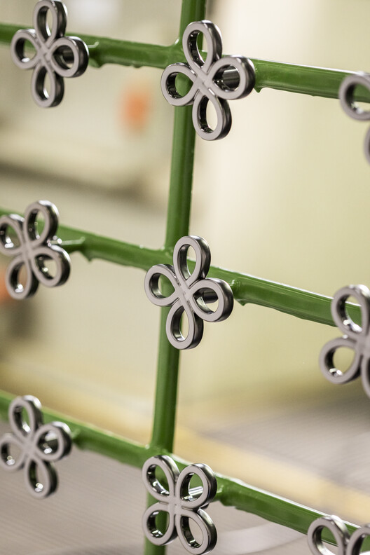Reinterpreting the Ruyi Knot as a Cultural Symbol in Contemporary Metalwork Reinterpreting the Ruyi Knot as a Cultural Symbol in Contemporary Metalwork - Image 15 of 17