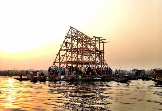 When the Water Comes: How Lagos Negotiates with Its Returning Floods When the Water Comes: How Lagos Negotiates with Its Returning Floods - Image 5 of 7