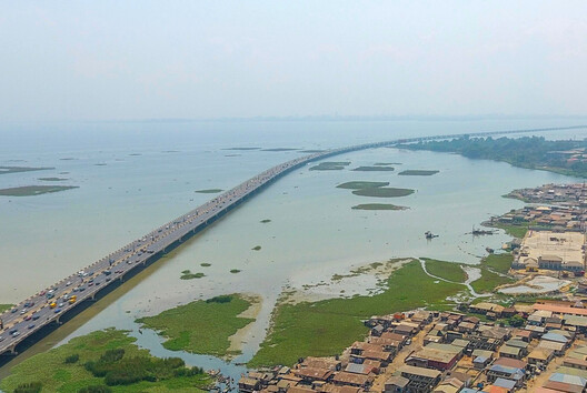 When the Water Comes: How Lagos Negotiates with Its Returning Floods When the Water Comes: How Lagos Negotiates with Its Returning Floods - Image 6 of 7