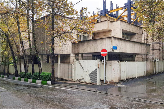 Modern Remnants: Calque Studio and the Race Against Tehran's Architectural Erasure Modern Remnants: Calque Studio and the Race Against Tehran's Architectural Erasure - Image 15 of 20