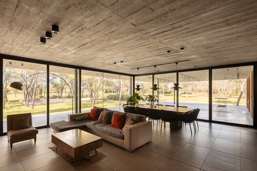 Perichón House / ODB Arquitectos Perichón House / ODB Arquitectos - Interior Photography, Living Room, Wood, Chair, Beam