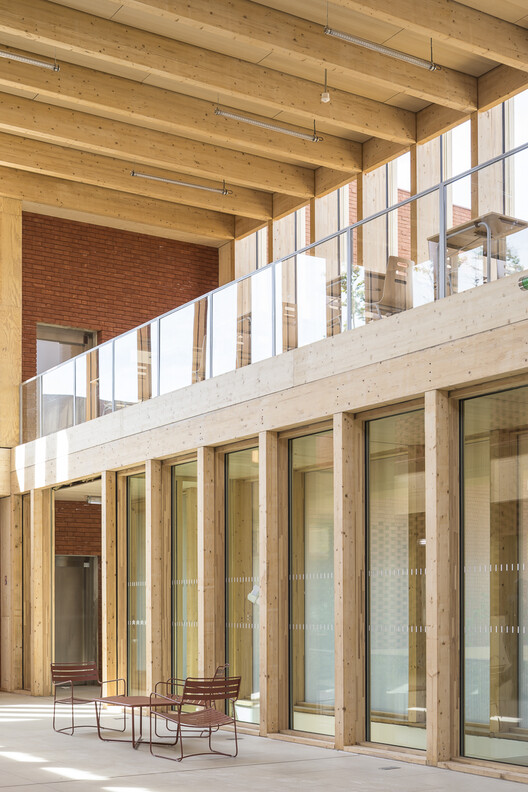 Jacques Prévert Public Services Center / HEMAA Architectes Jacques Prévert Public Services Center / HEMAA Architectes - Interior Photography, Wood, Beam, Column