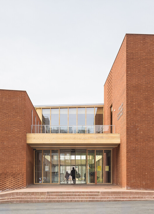 Jacques Prévert Public Services Center / HEMAA Architectes Jacques Prévert Public Services Center / HEMAA Architectes - Exterior Photography
